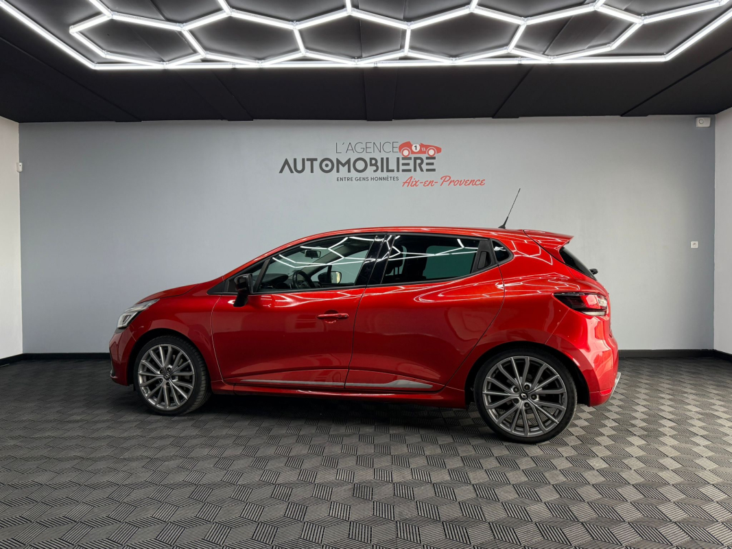 Renault Clio — 6