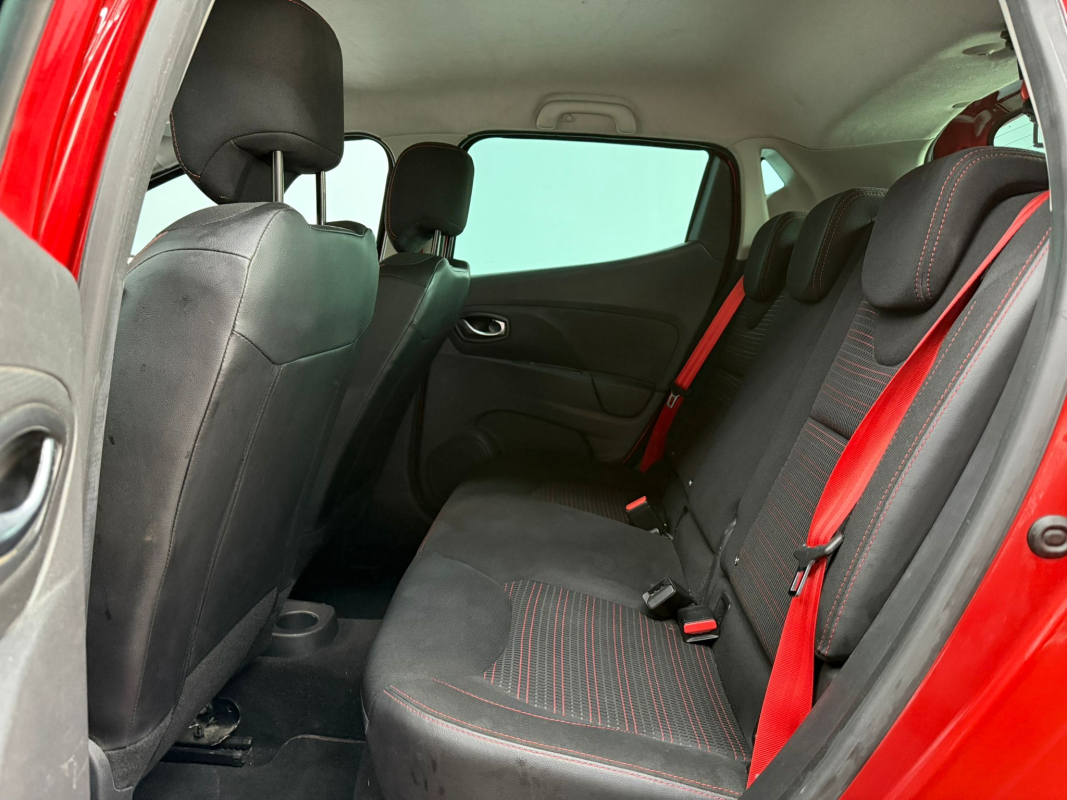 Renault Clio — 24