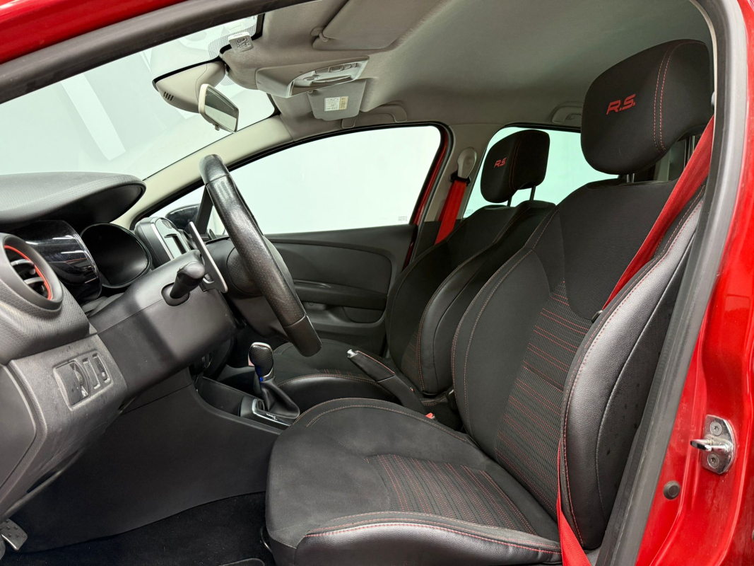 Renault Clio — 14