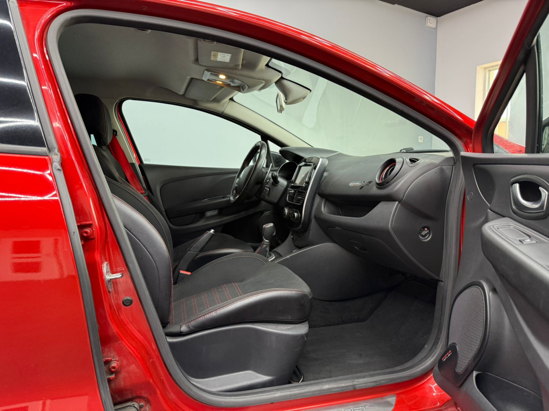 Renault Clio — 19