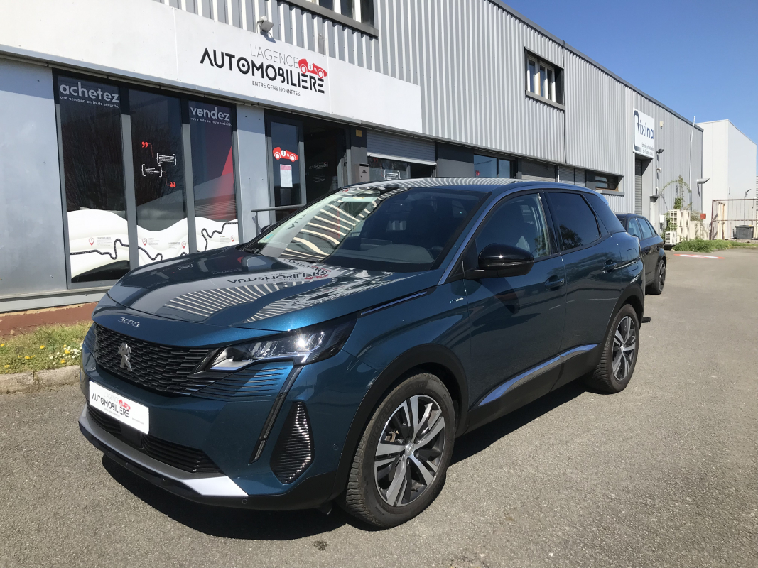 Peugeot 3008 HYbrid4 — 30