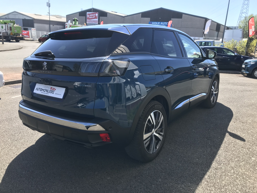 Peugeot 3008 HYbrid4 — 6