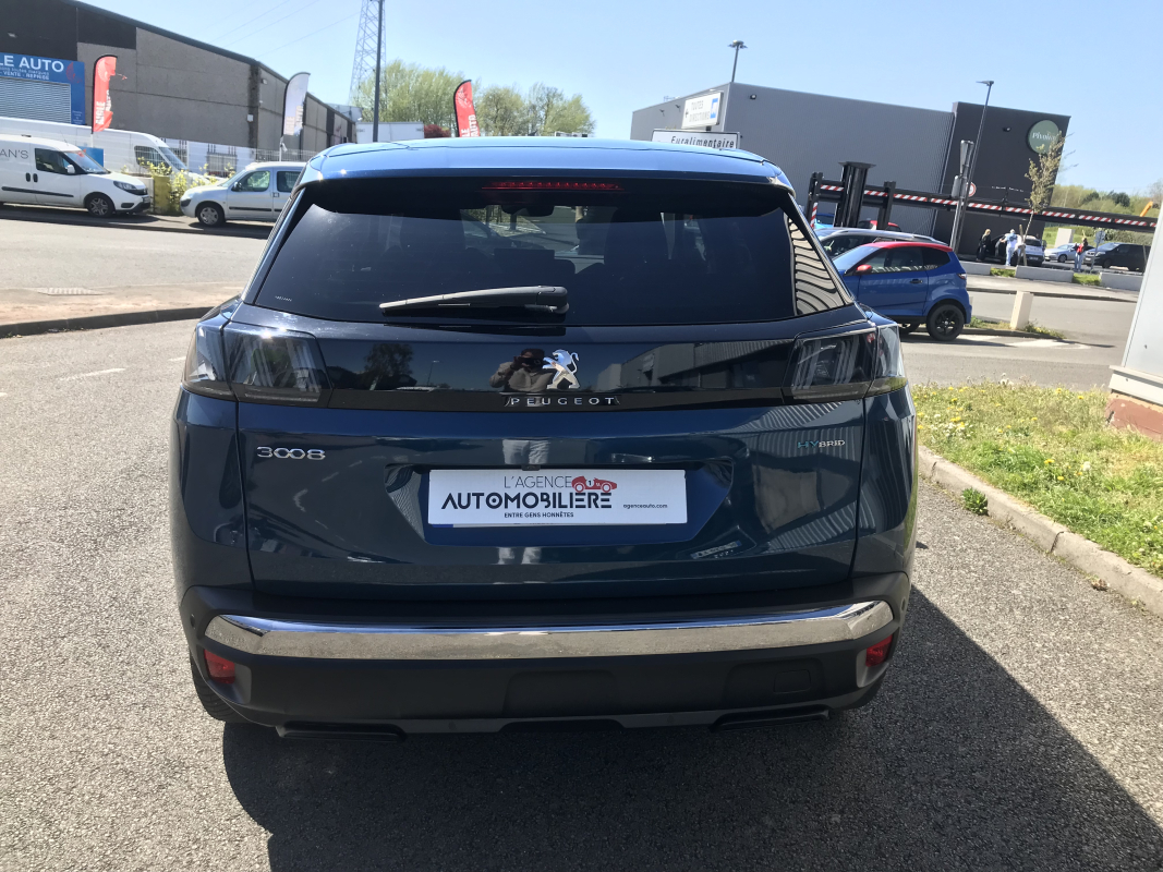 Peugeot 3008 HYbrid4 — 5
