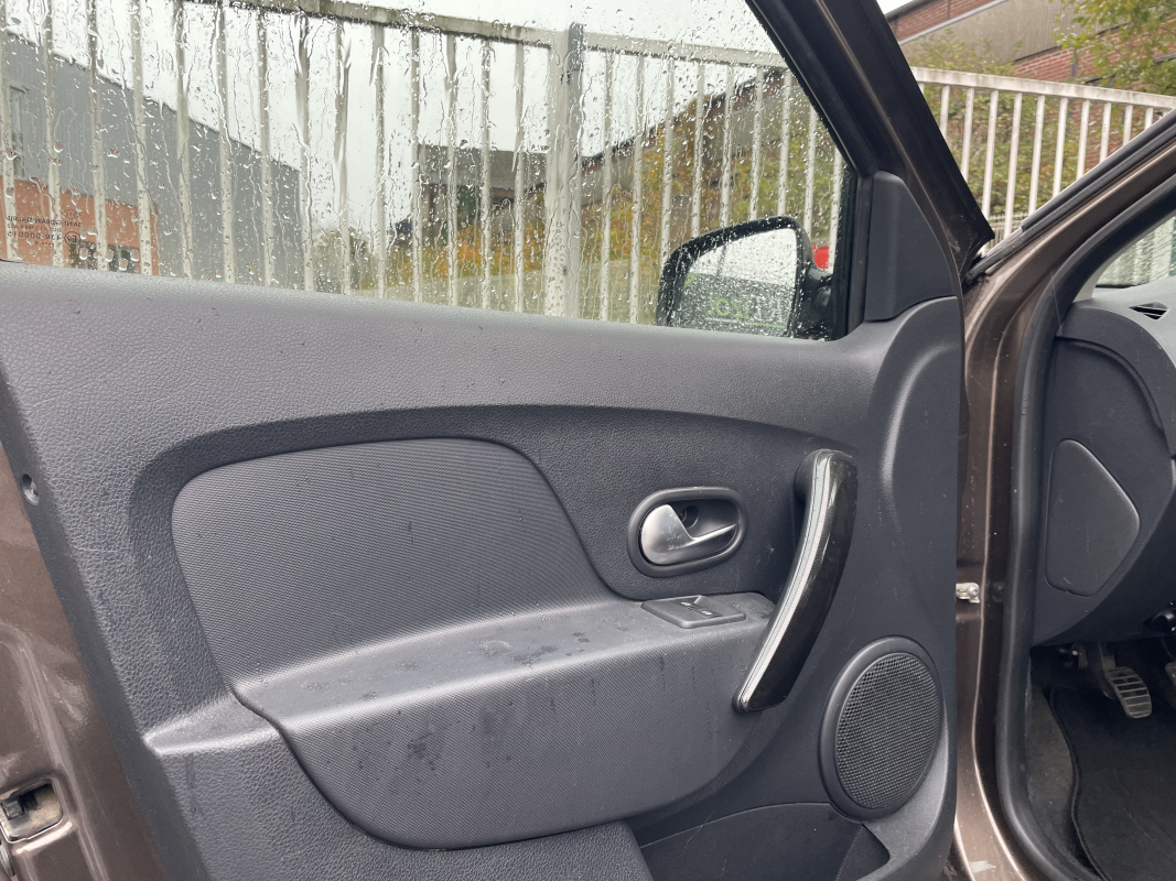 Dacia Sandero — 12