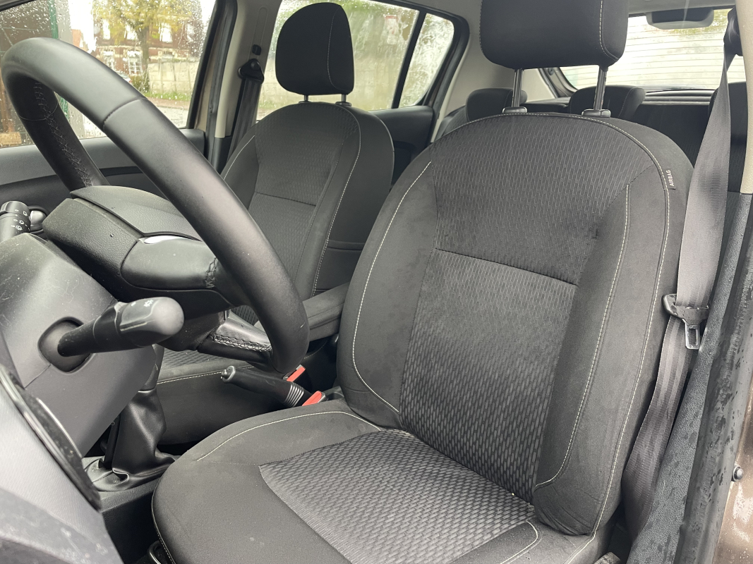 Dacia Sandero — 14