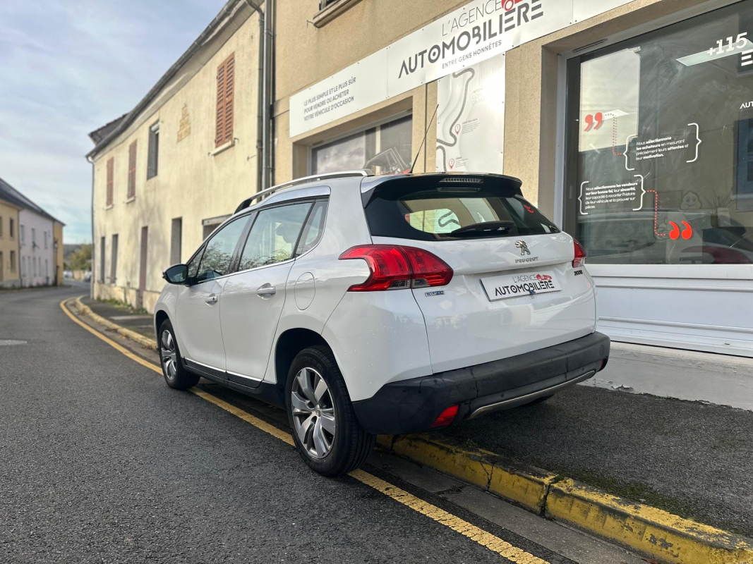 Peugeot 2008 — 6