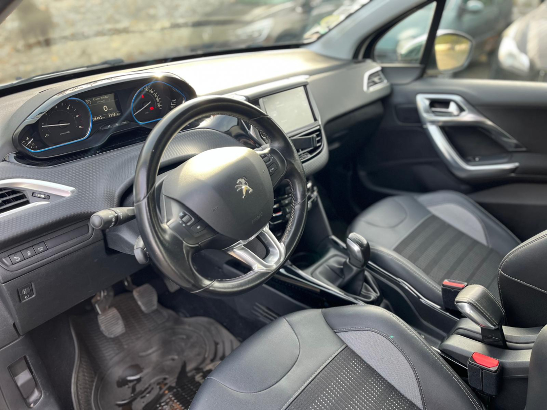 Peugeot 2008 — 15