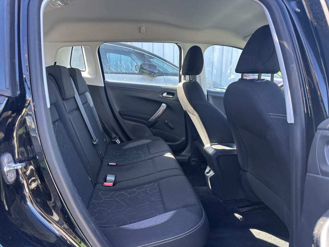 Peugeot 2008 — 10