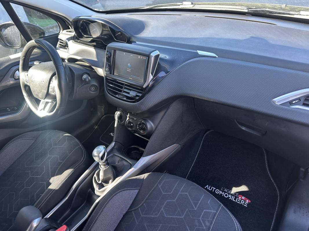 Peugeot 2008 — 7