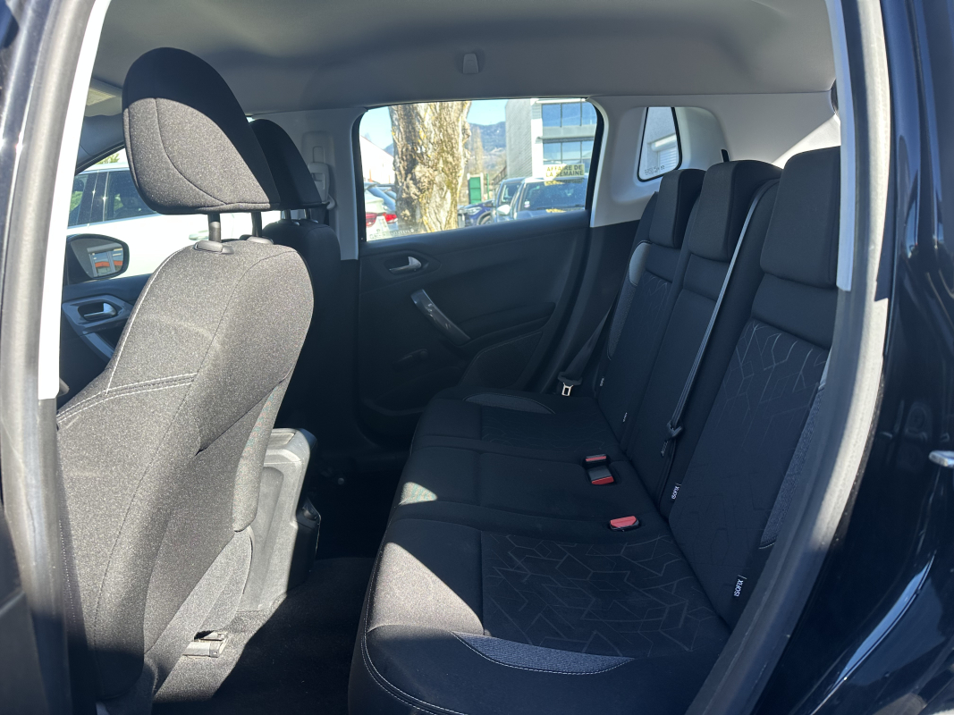 Peugeot 2008 — 13