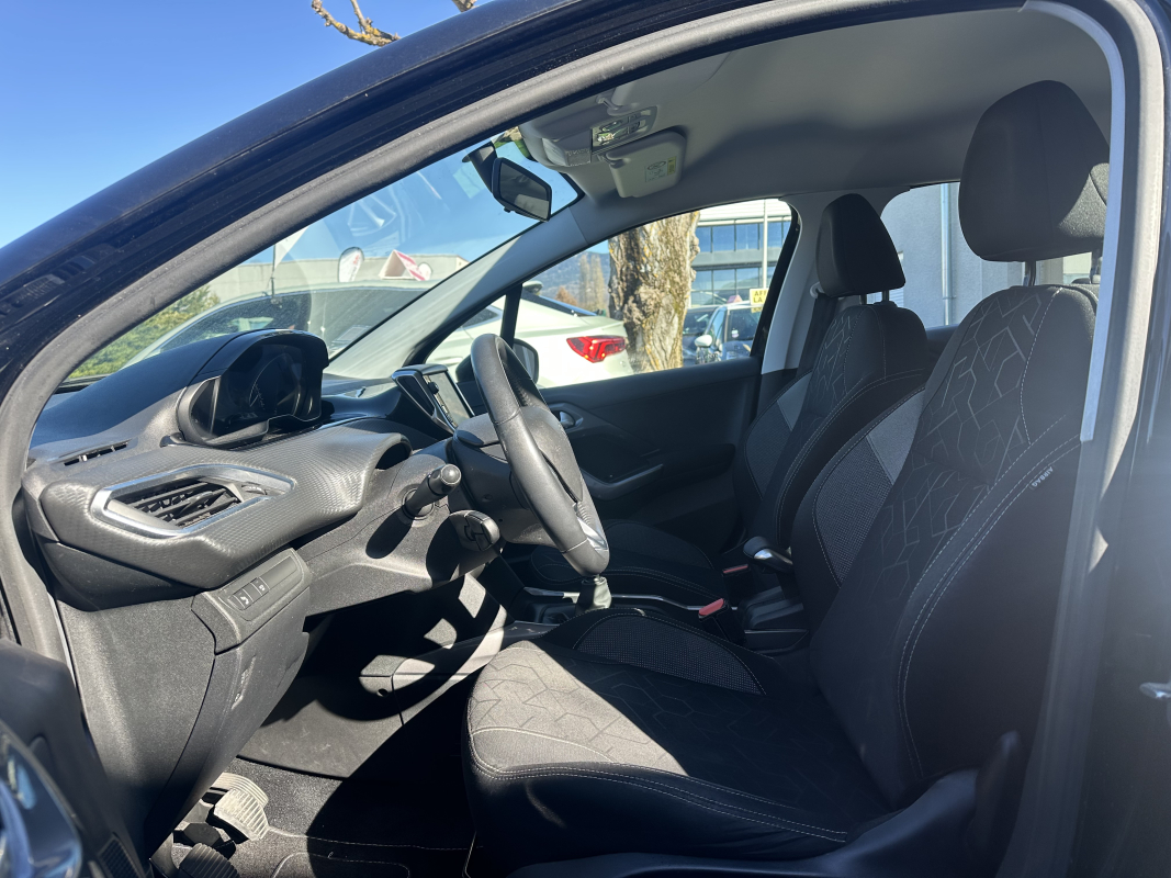Peugeot 2008 — 14