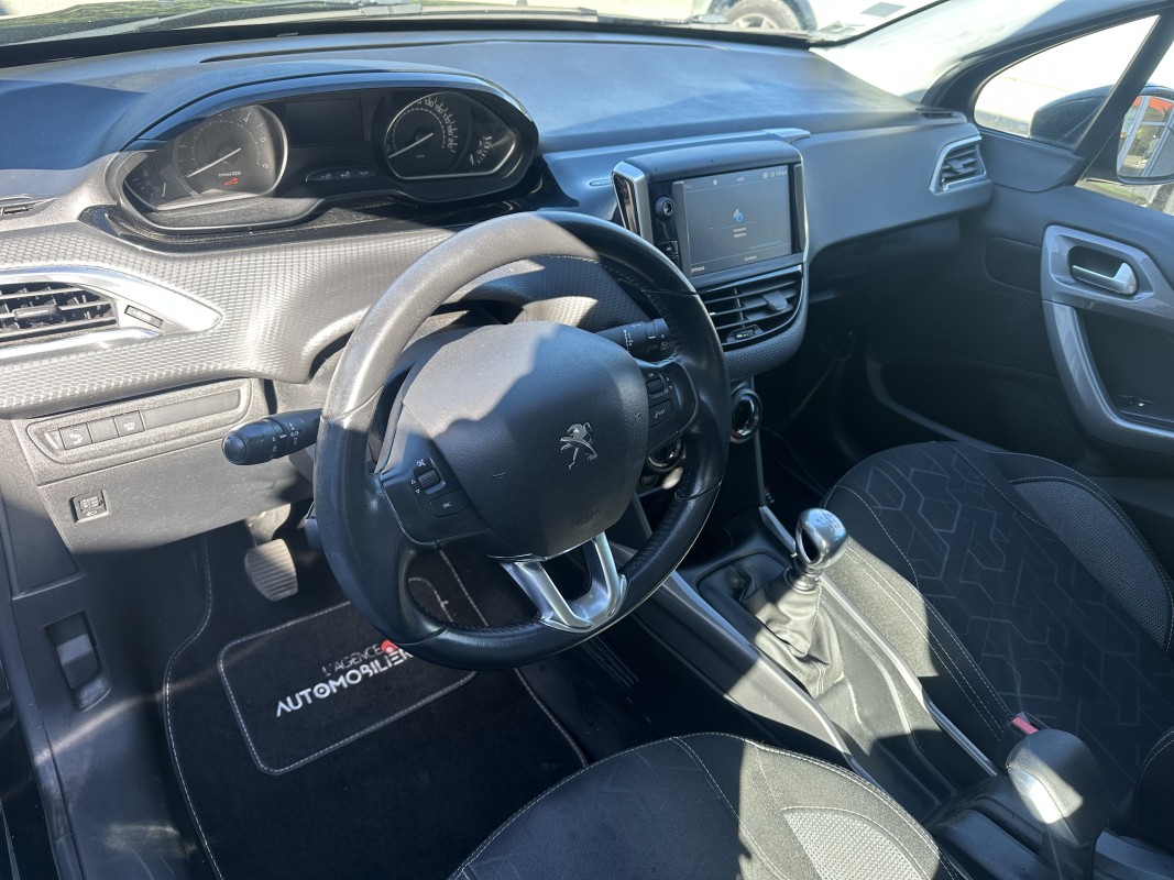 Peugeot 2008 — 16