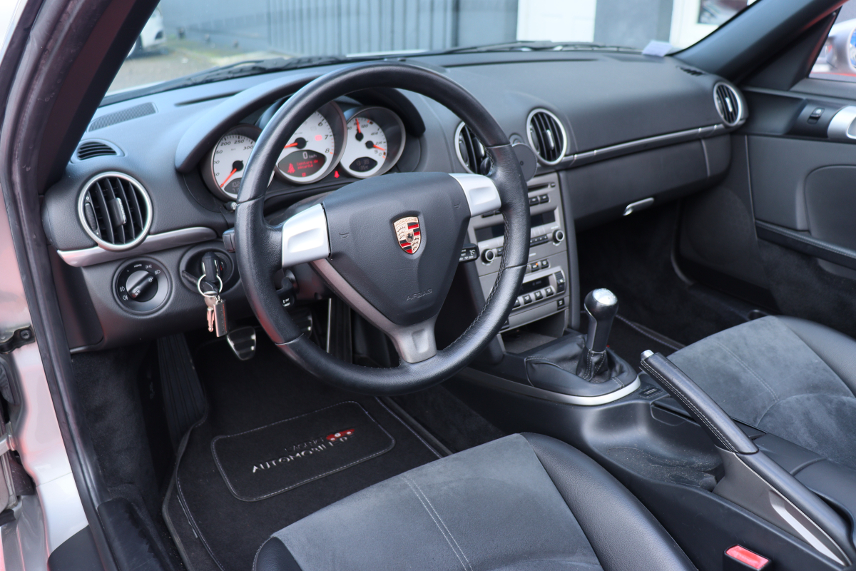 Porsche Boxster — 17