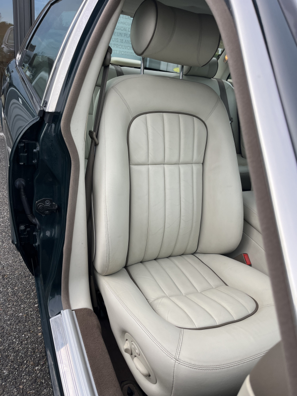 Jaguar XJ — 16