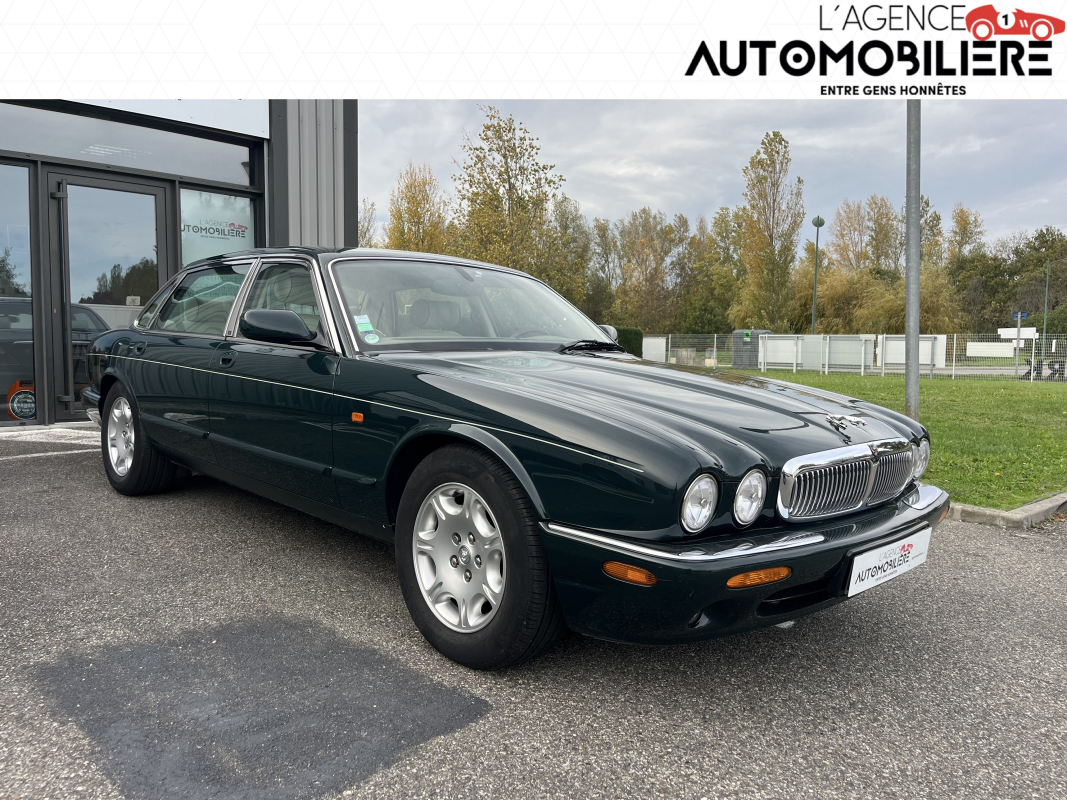 Jaguar XJ