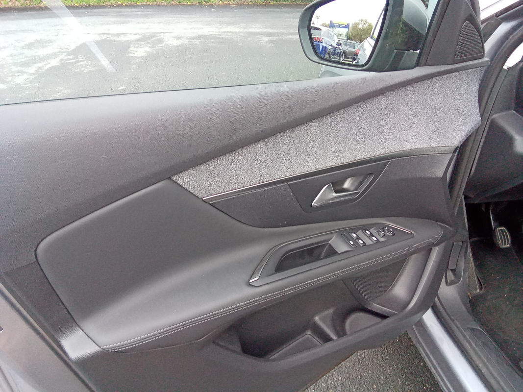 Peugeot 3008 — 28