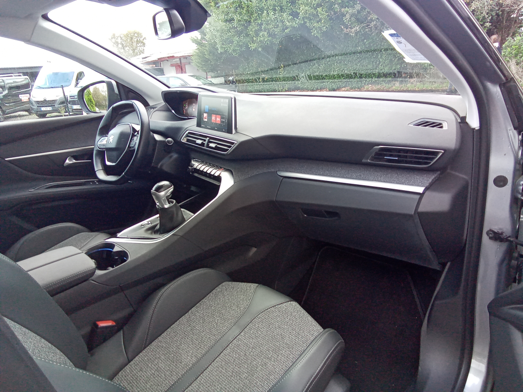 Peugeot 3008 — 12