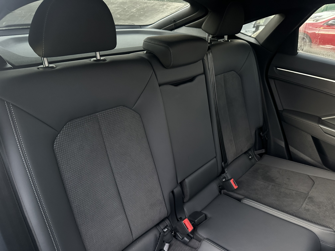 Audi Q3 Sportback — 12