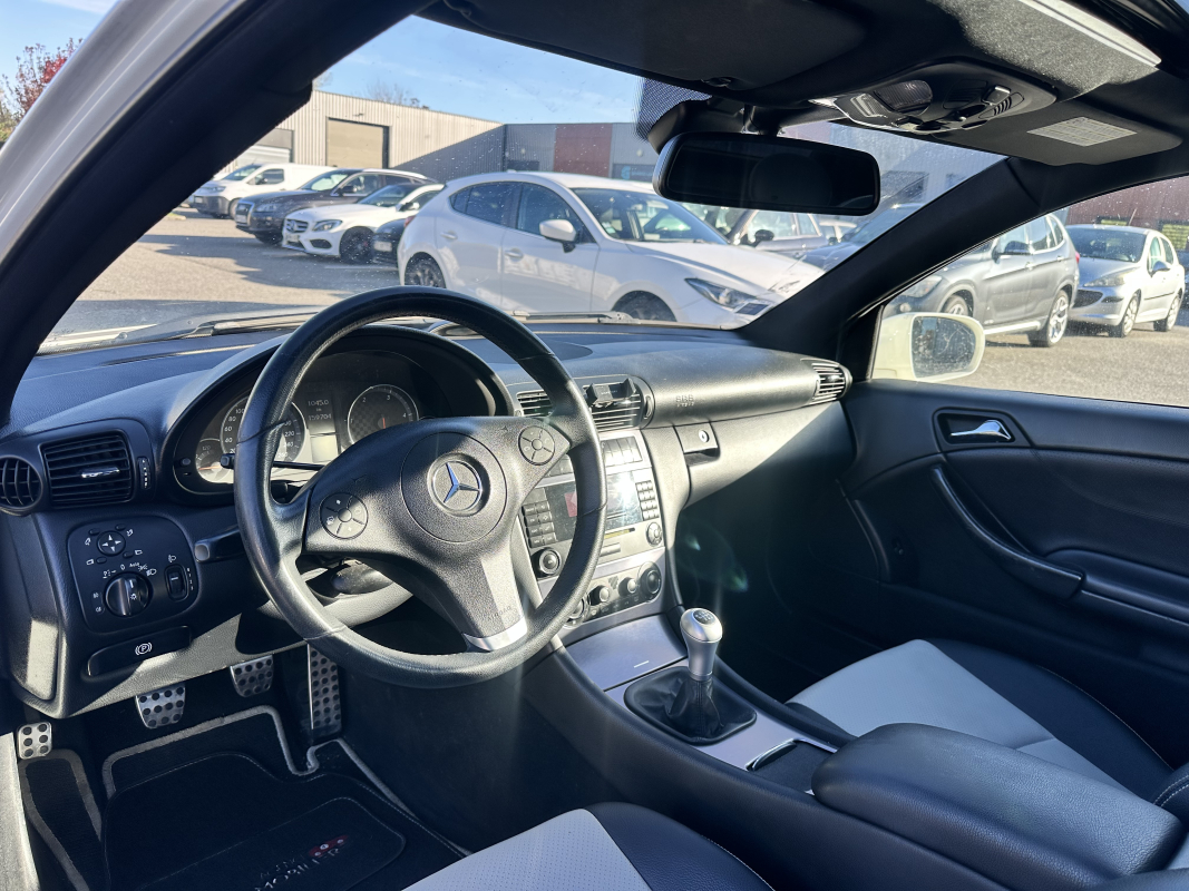 Mercedes CLC — 12