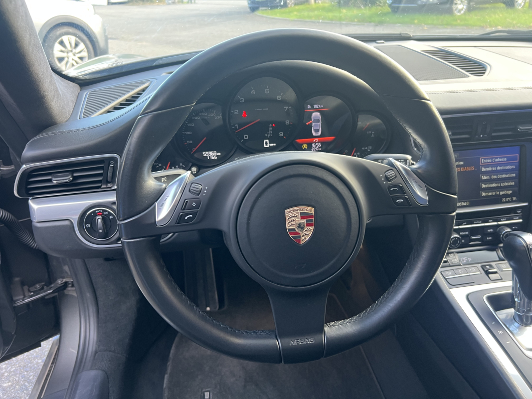 Porsche 911 — 12