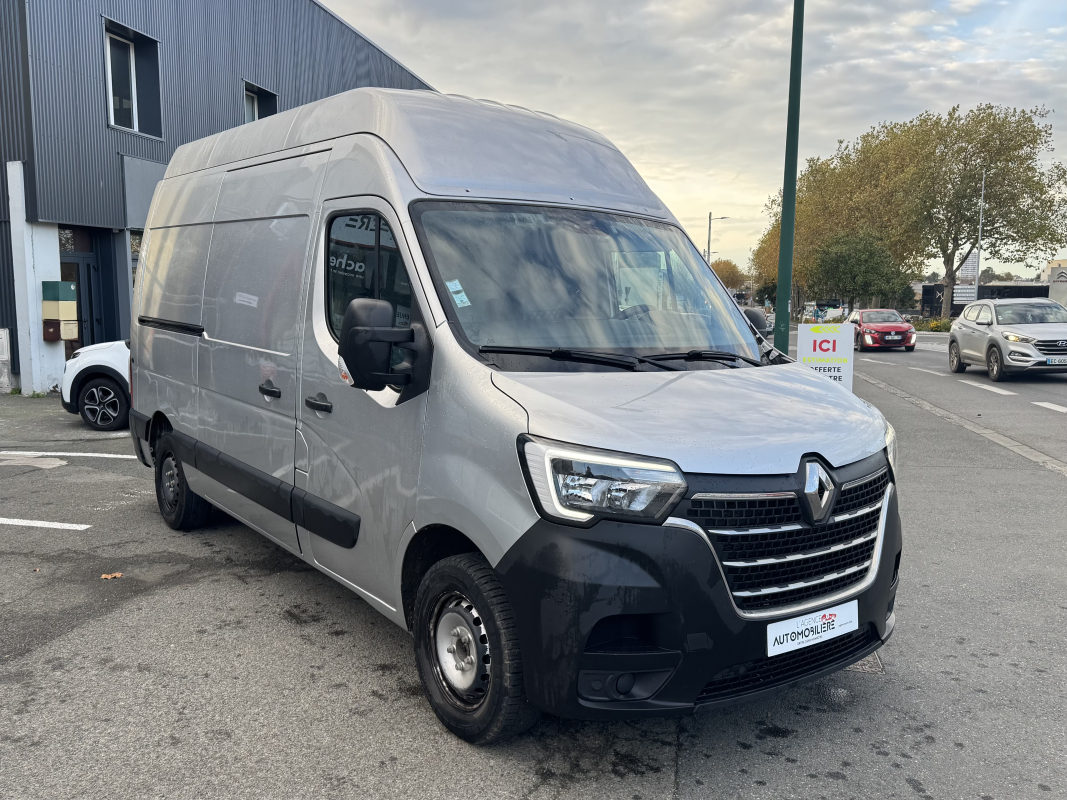 Renault Master — 3