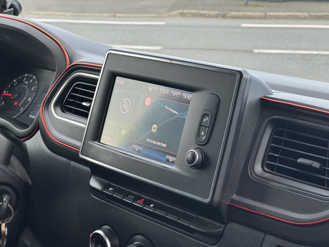 Renault Master — 15