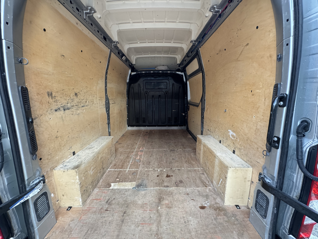 Renault Master — 21