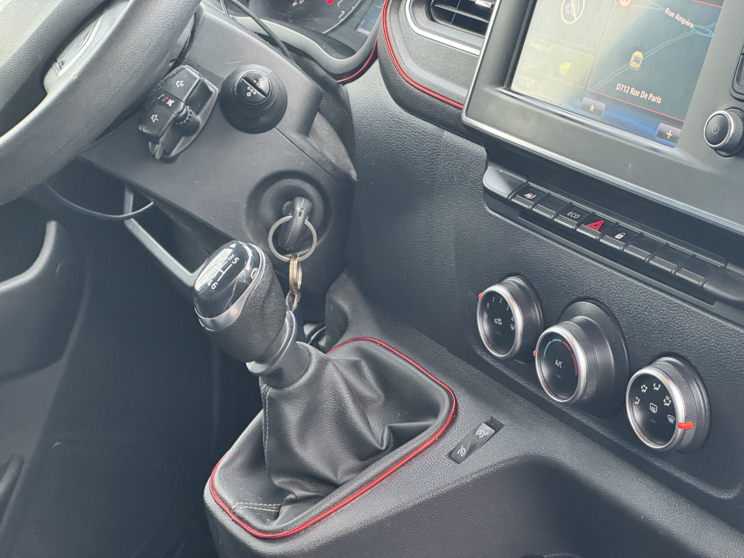 Renault Master — 28