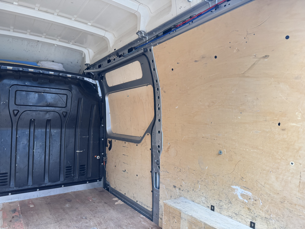 Renault Master — 19