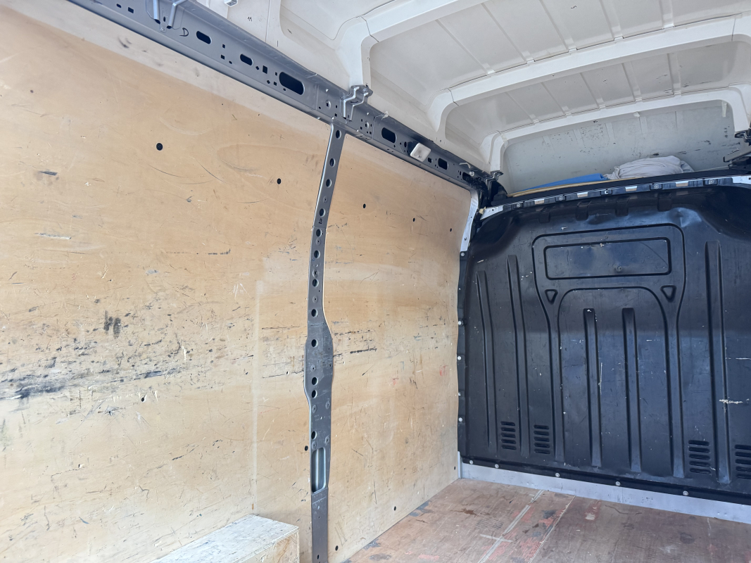 Renault Master — 31
