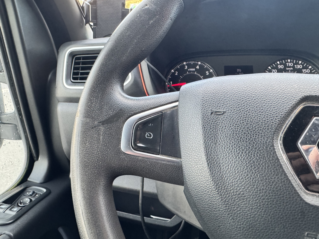 Renault Master — 23