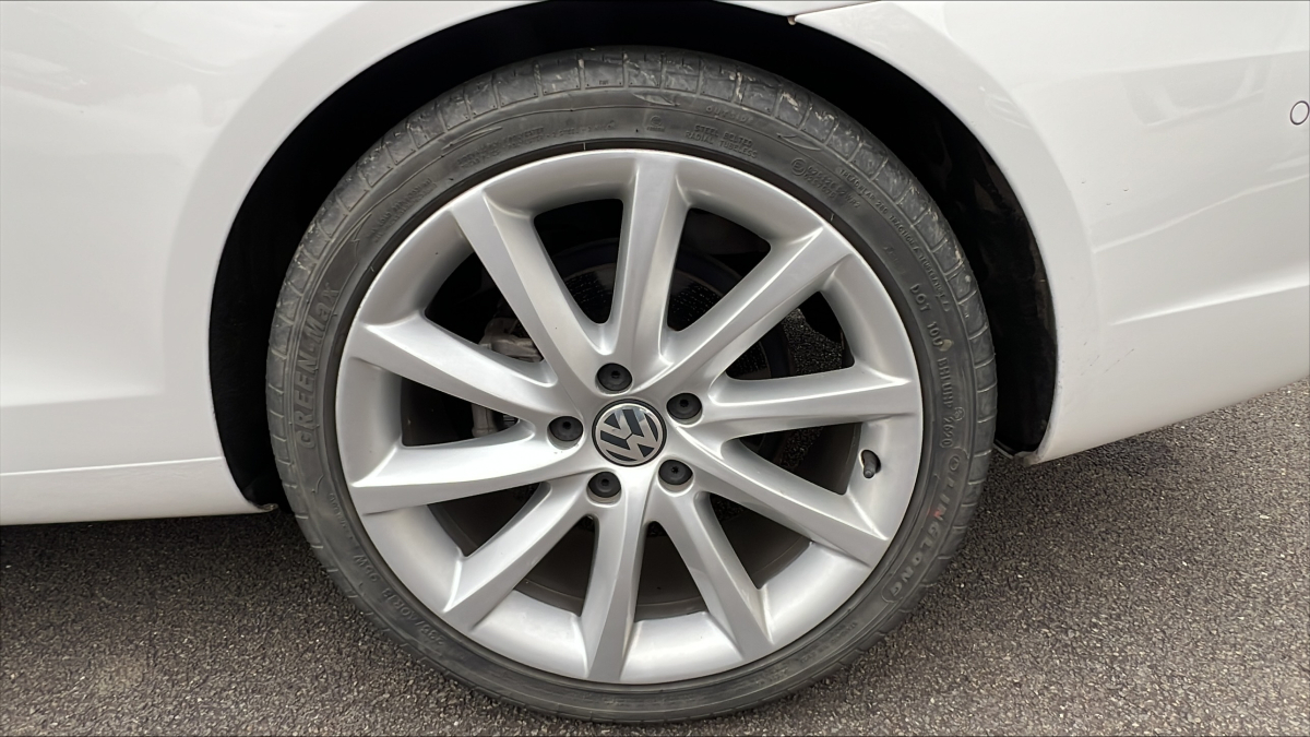 Volkswagen EOS — 17