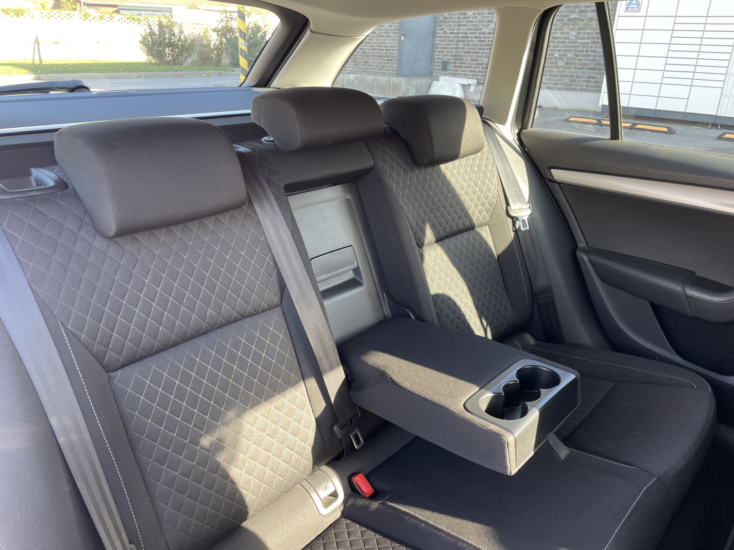 Skoda Octavia Combi — 33