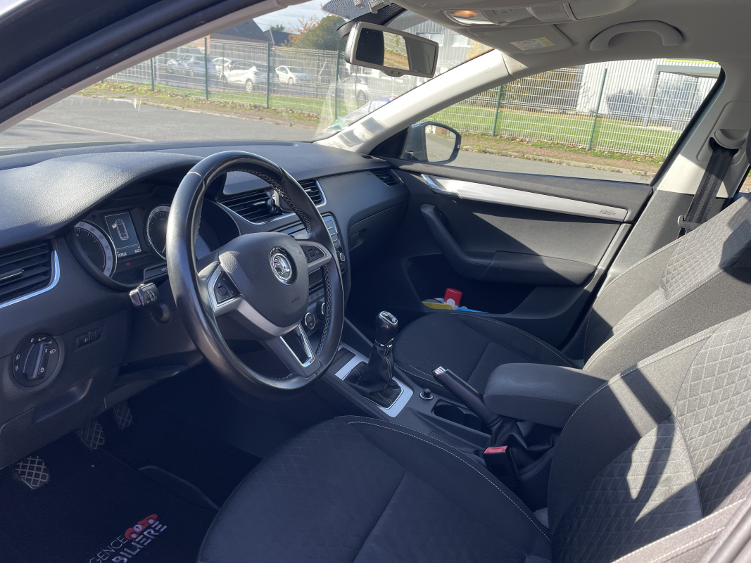 Skoda Octavia Combi — 17