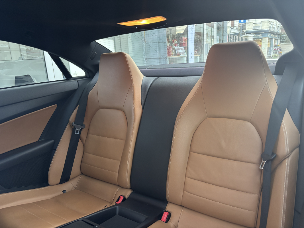 Mercedes Classe E Coupe — 19