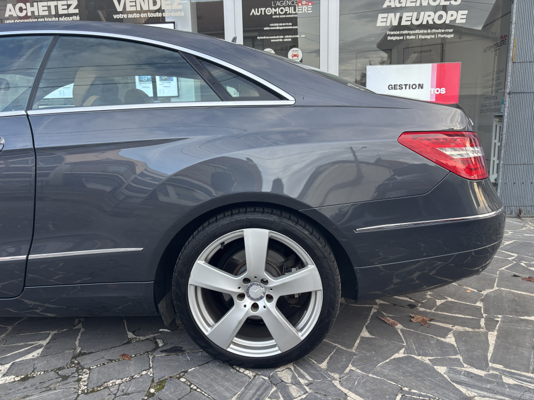 Mercedes Classe E Coupe — 9