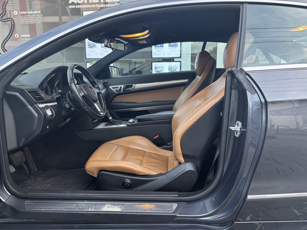 Mercedes Classe E Coupe — 21