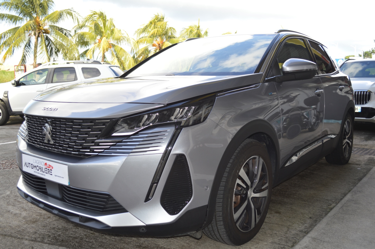 Peugeot 3008 HYbrid4 — 4