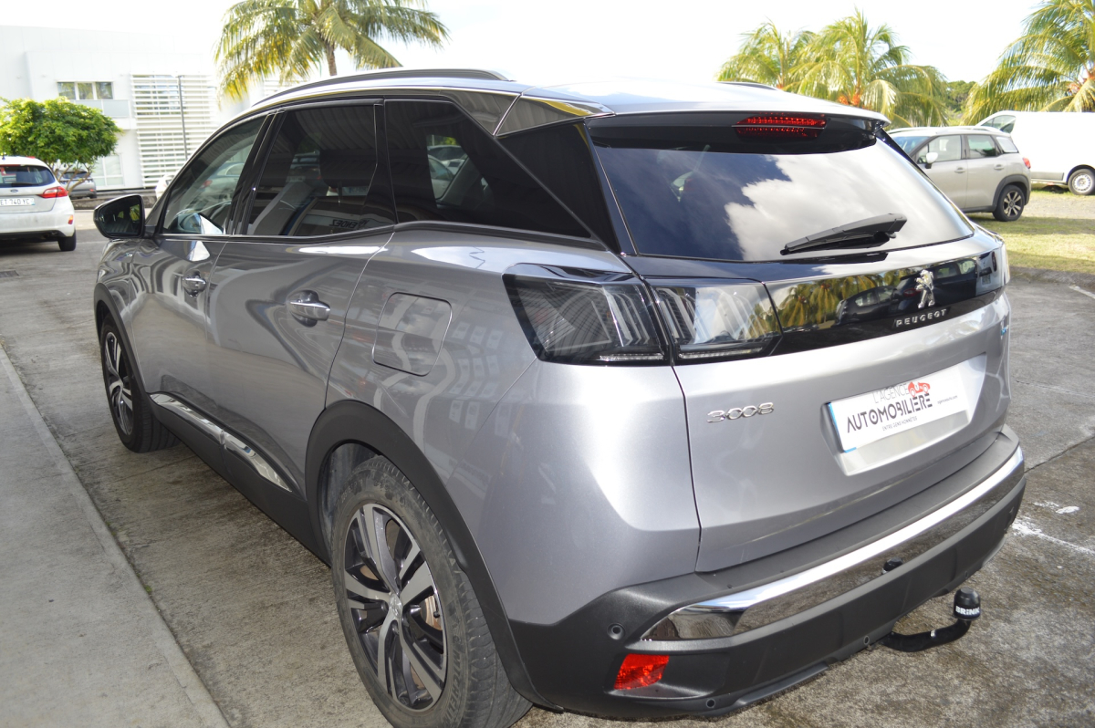 Peugeot 3008 HYbrid4 — 5