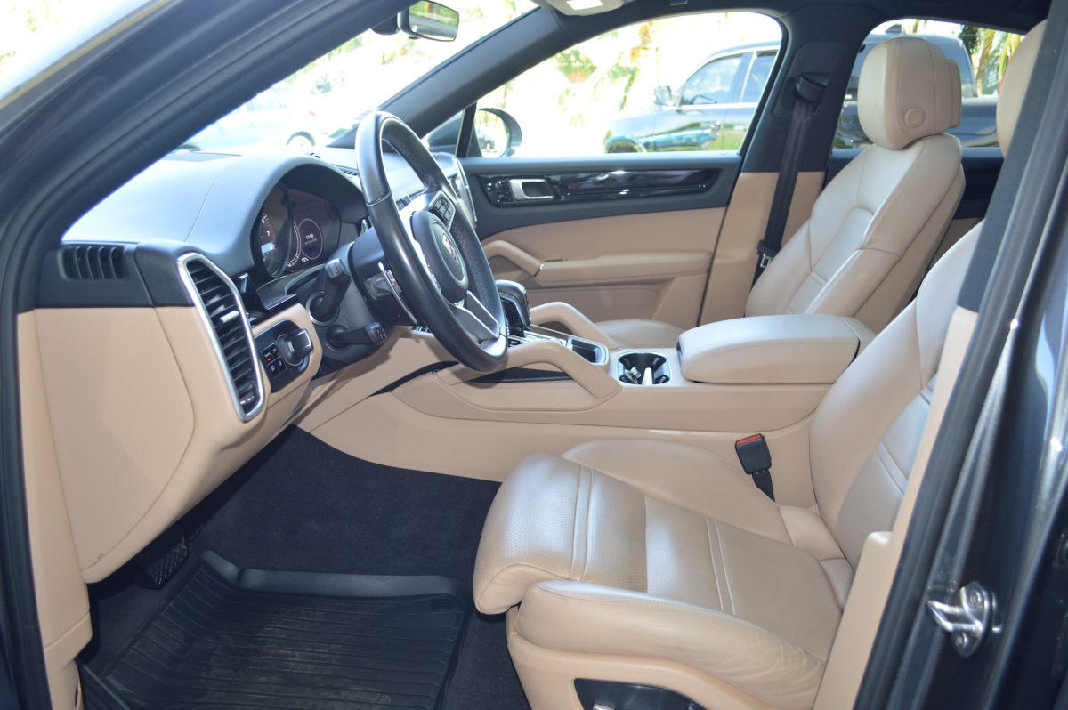 Porsche Cayenne Coupé — 12