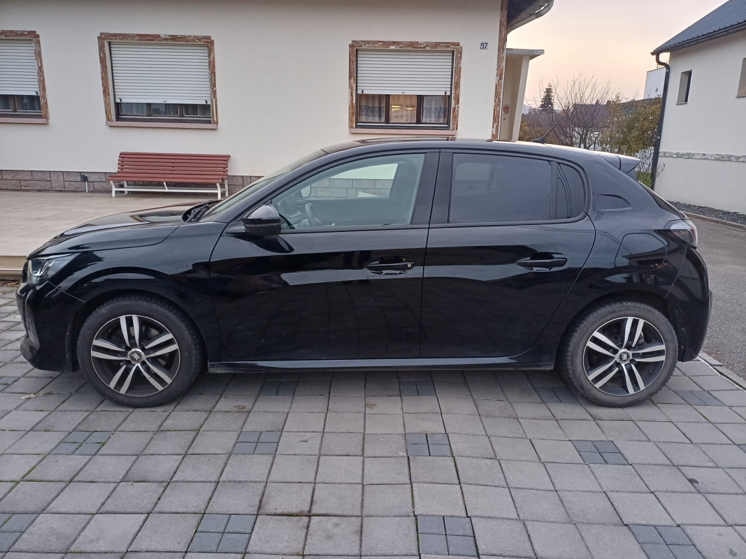 Peugeot 208 — 2