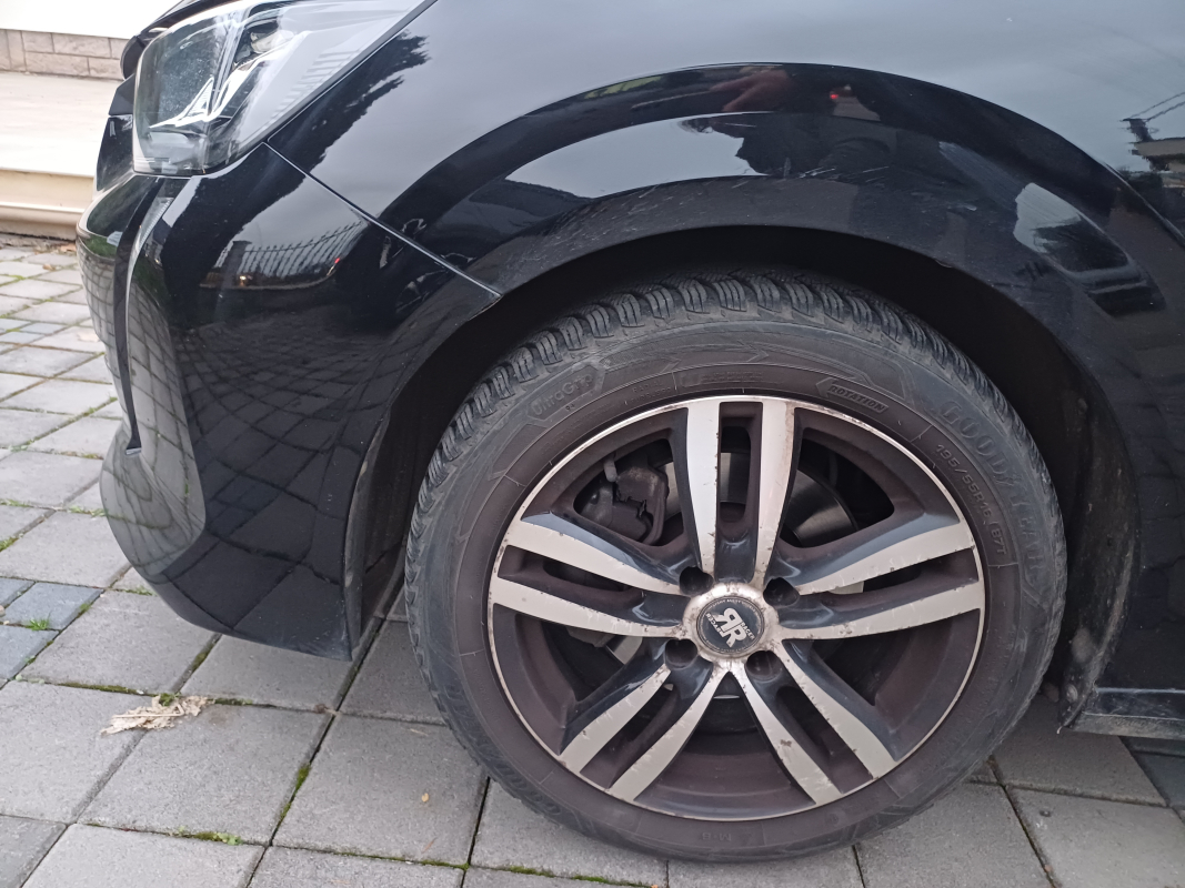 Peugeot 208 — 27