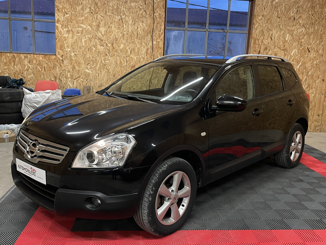 Nissan Qashqai +2 — 3