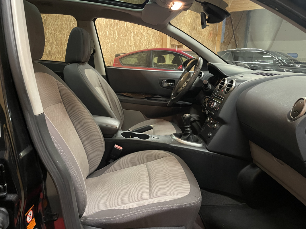 Nissan Qashqai +2 — 12