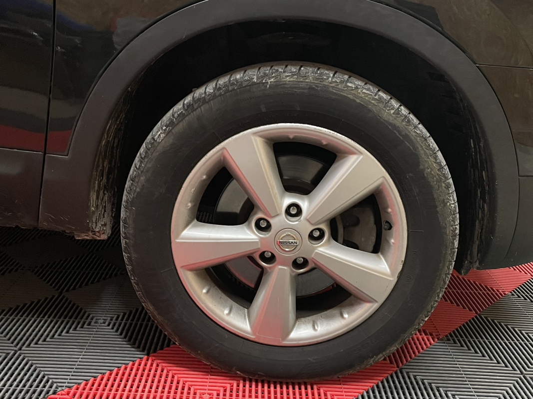 Nissan Qashqai +2 — 20