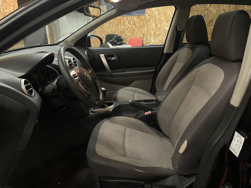 Nissan Qashqai +2 — 9