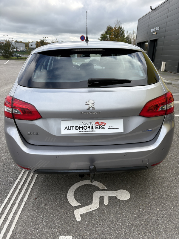 Peugeot 308 SW — 7
