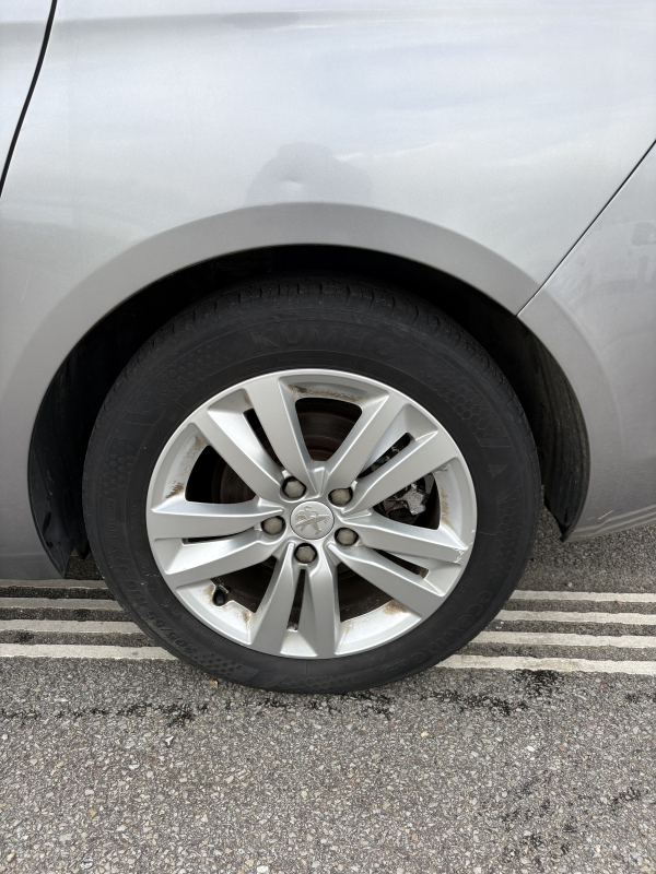 Peugeot 308 SW — 19