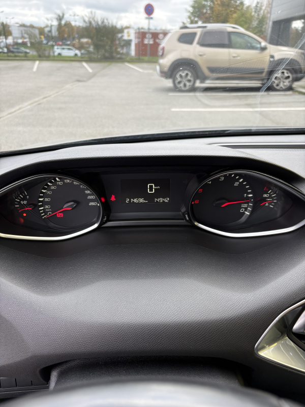 Peugeot 308 SW — 12