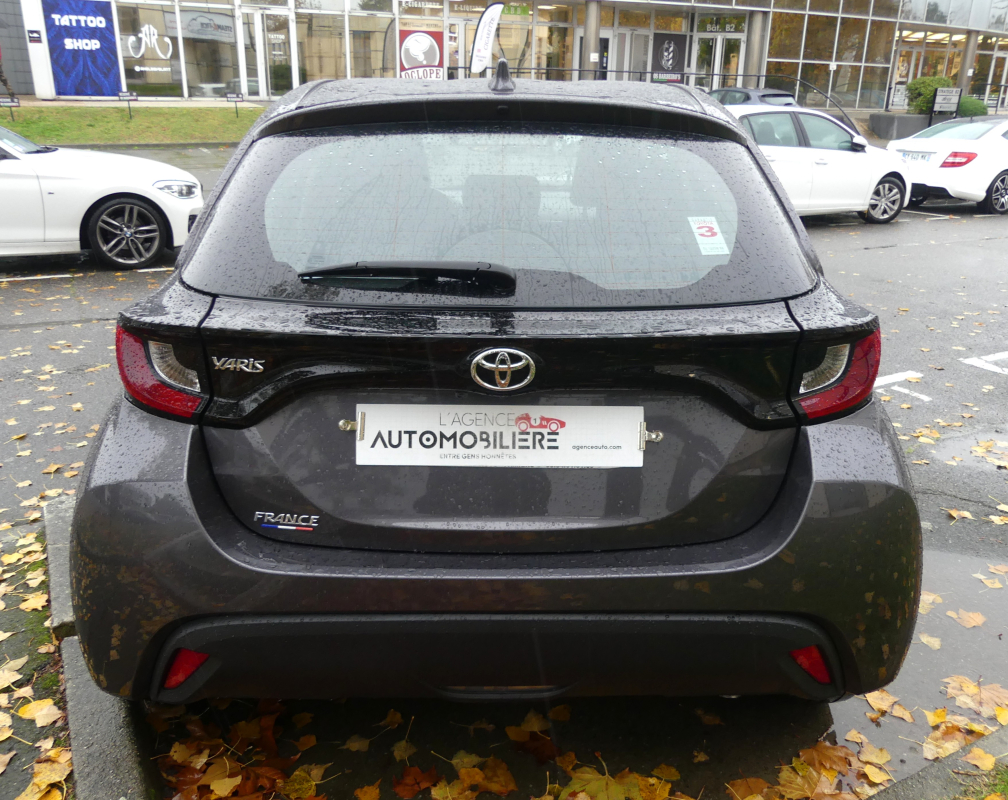 Toyota Yaris — 6